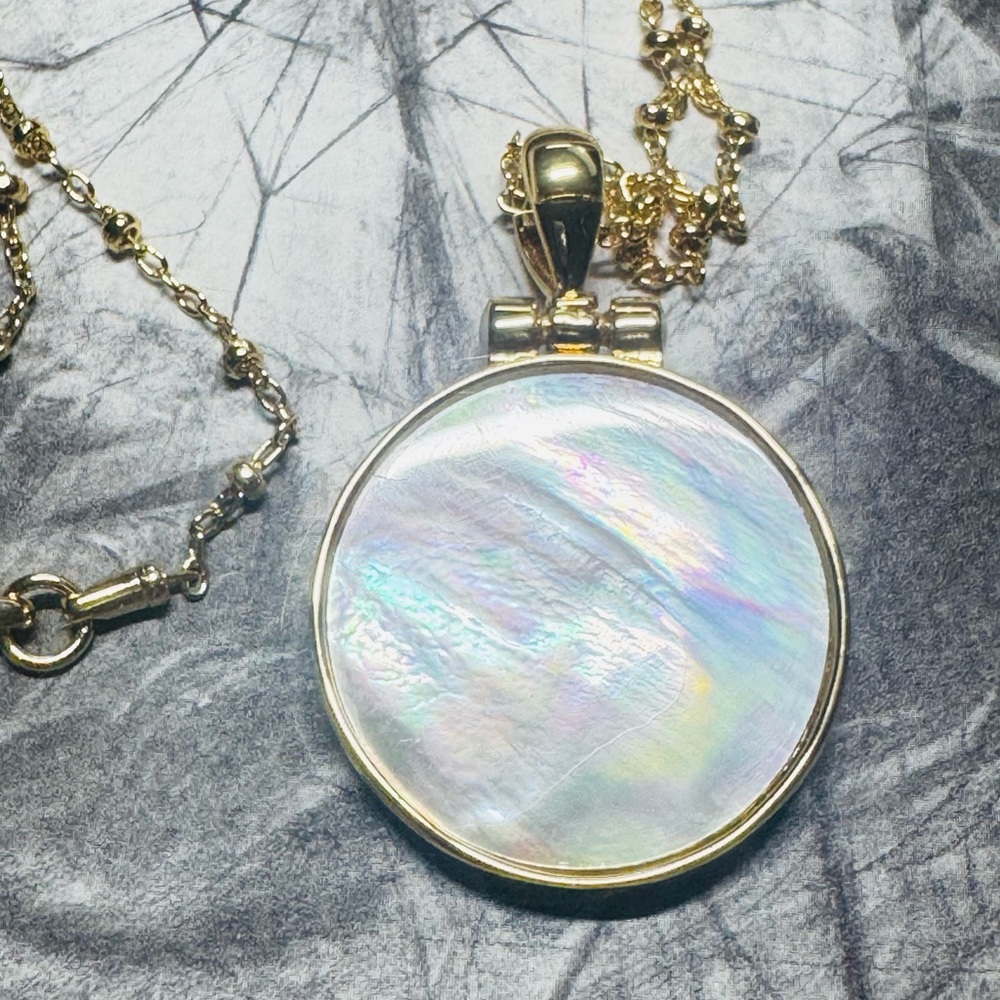 Gold Plated Shell Necklace - image 5